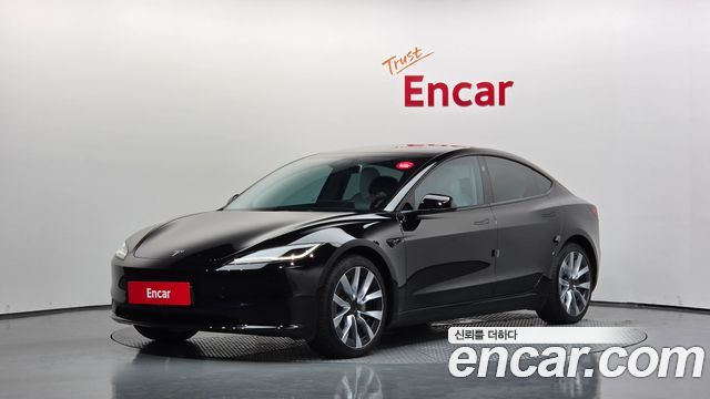 Tesla Model 3 2024