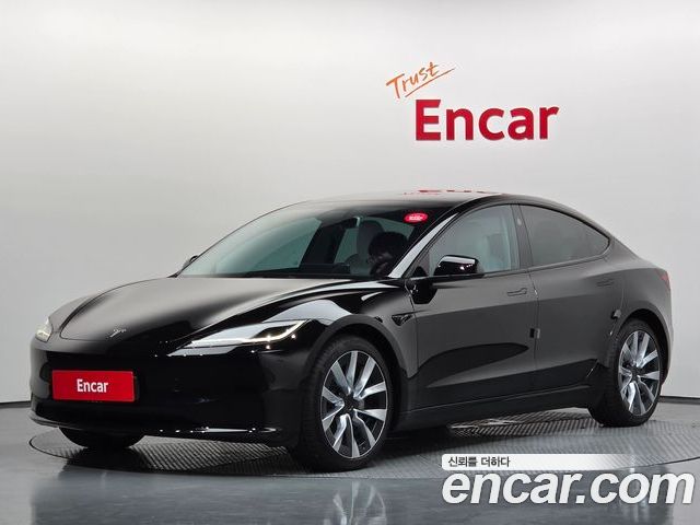 Tesla Model 3 2024