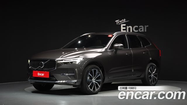Volvo XC60 2025