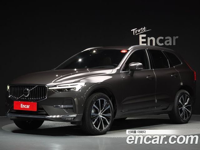 Volvo XC60 2025