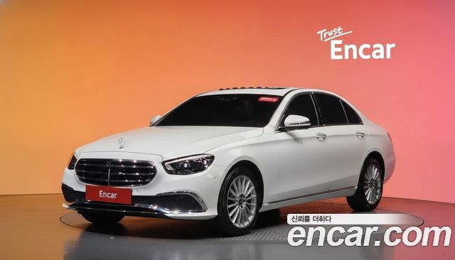 Mercedes-Benz E-Class 2022