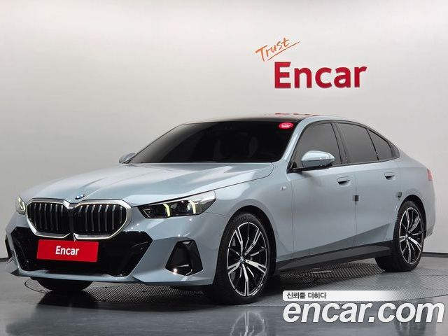 BMW 5-Series 2024