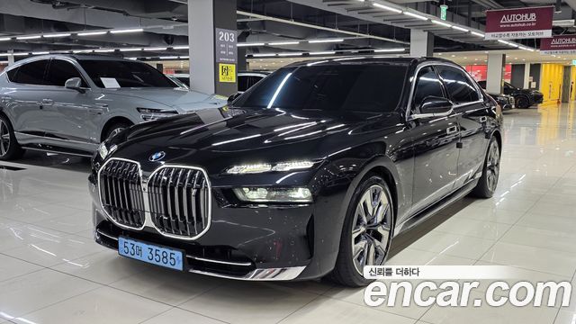 BMW i7 2023