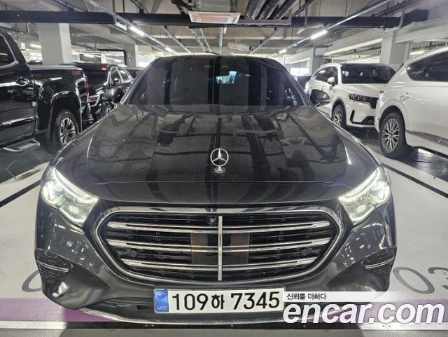 Mercedes-Benz E-Class 2024
