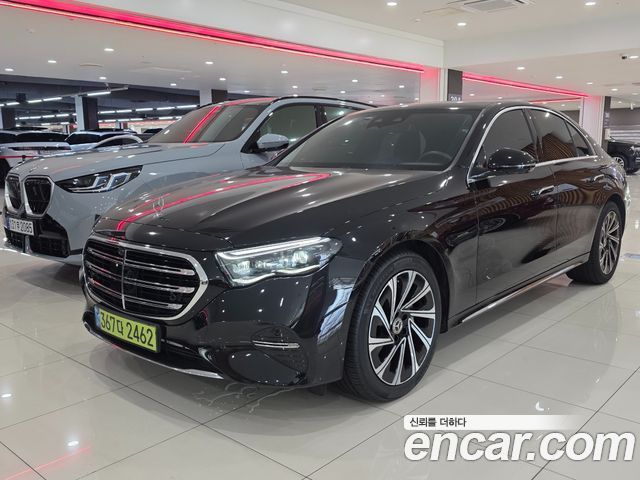Mercedes-Benz E-Class 2024