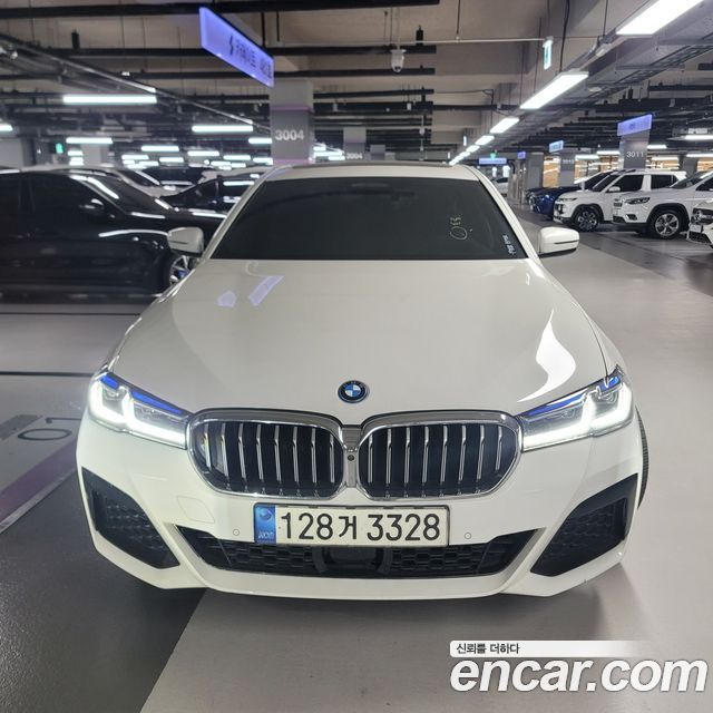BMW 5-Series 2022