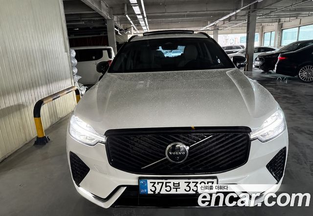 Volvo XC60 2025