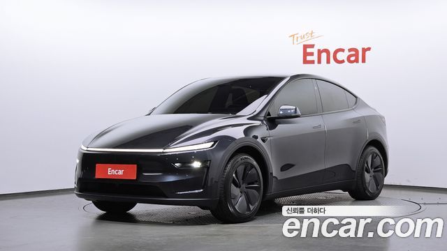 Tesla Model Y 2025
