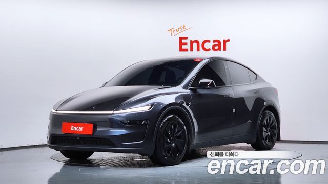 Tesla Model Y 2025