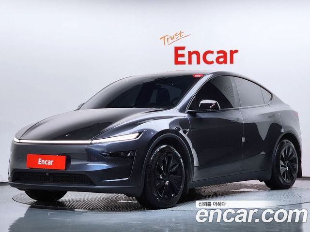Tesla Model Y 2025