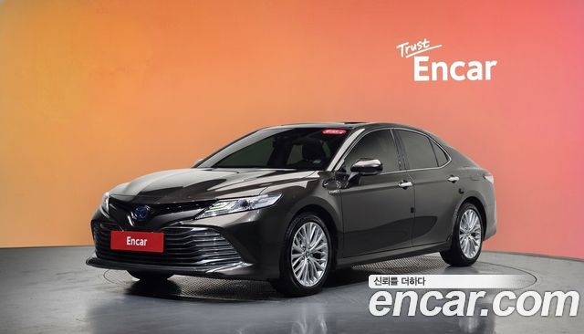 Toyota Camry 2021