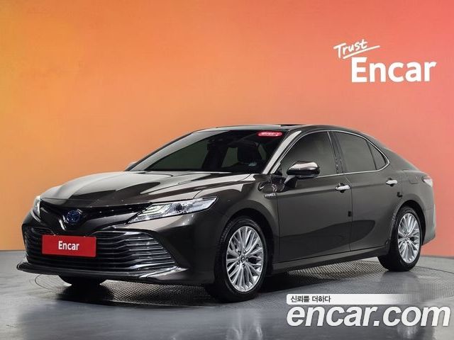 Toyota Camry 2021