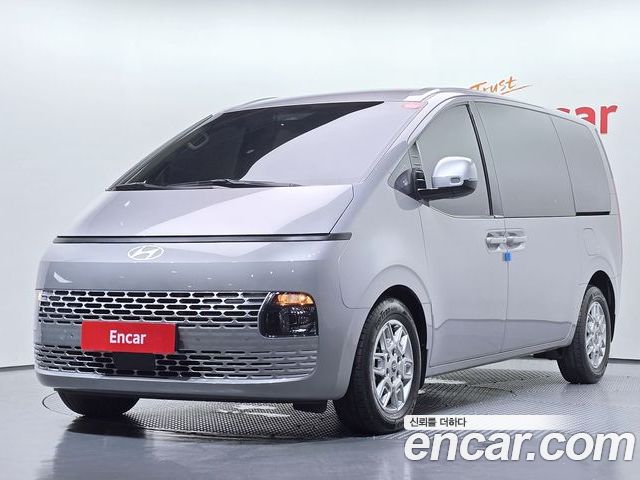Hyundai Staria 2025