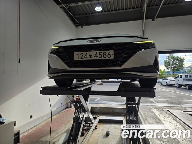 Hyundai AVANTE 2022
