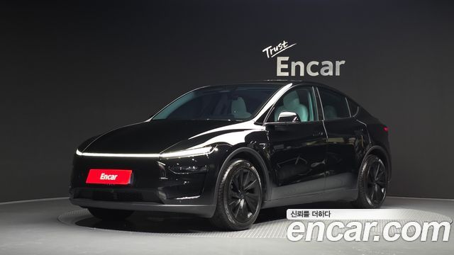 Tesla Model Y 2025