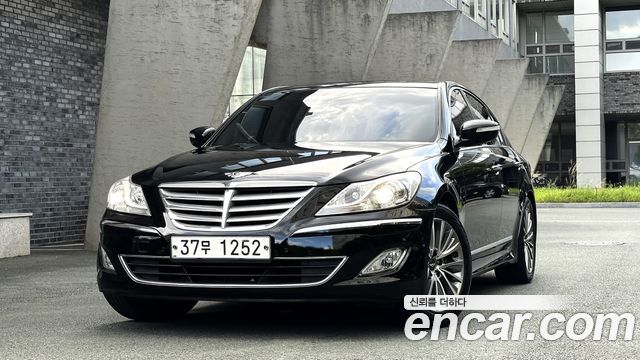 Hyundai Genesis 2013