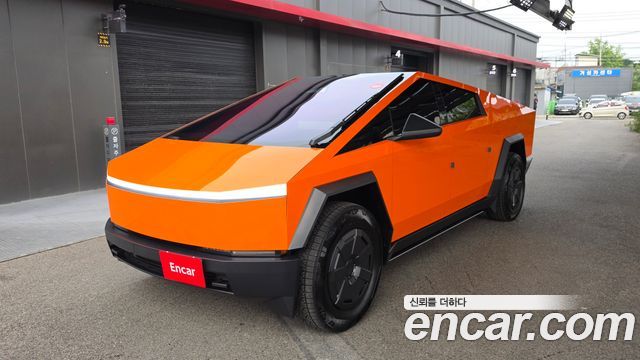 Tesla Cybertruck 2026