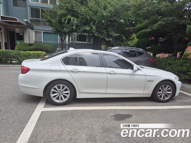 BMW 5-Series 2012