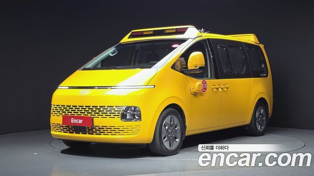 Hyundai Staria 2025