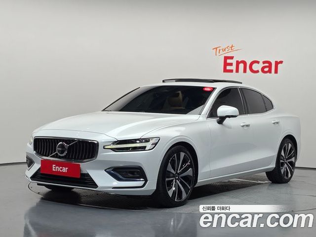 Volvo S60 2023
