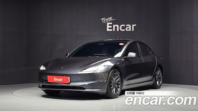 Tesla Model 3 2025