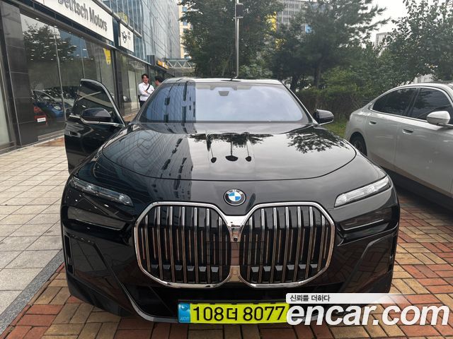 BMW 7-Series 2024