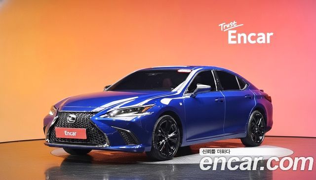 Lexus ES 2022