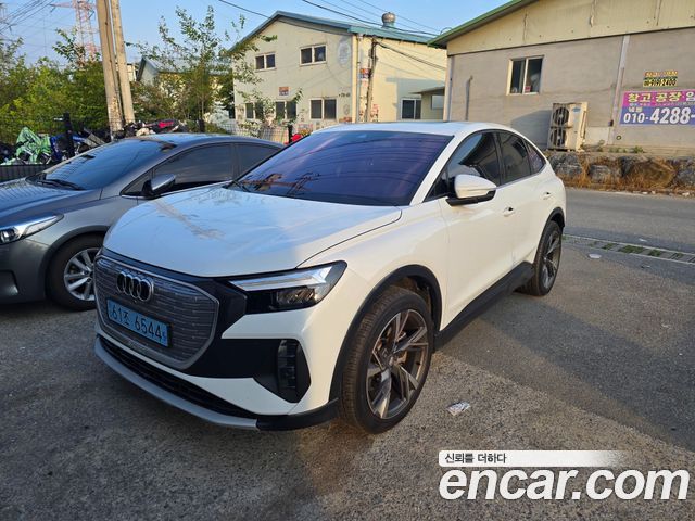 Audi Q4 e-tron 2025