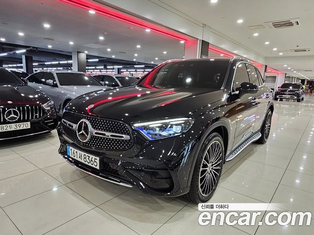 Mercedes-Benz GLC-Class 2023