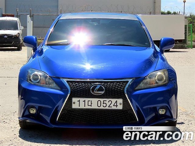 Lexus IS 2012