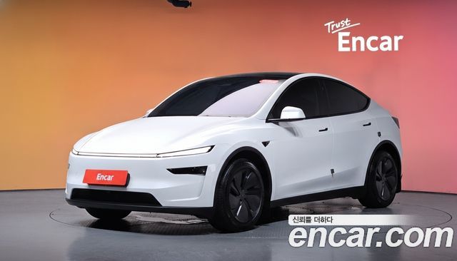 Tesla Model Y 2025