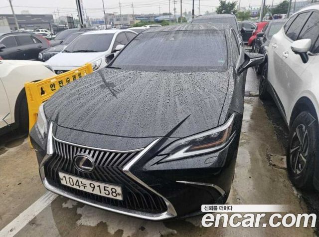 Lexus ES 2021