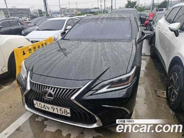 Lexus ES 2021