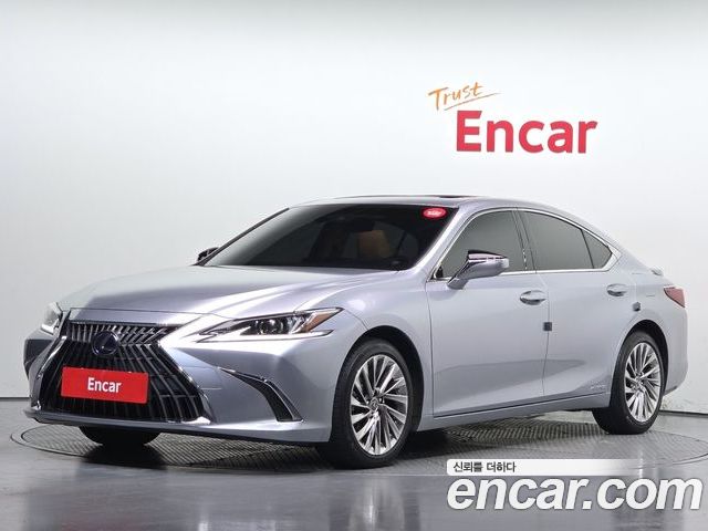 Lexus ES 2021