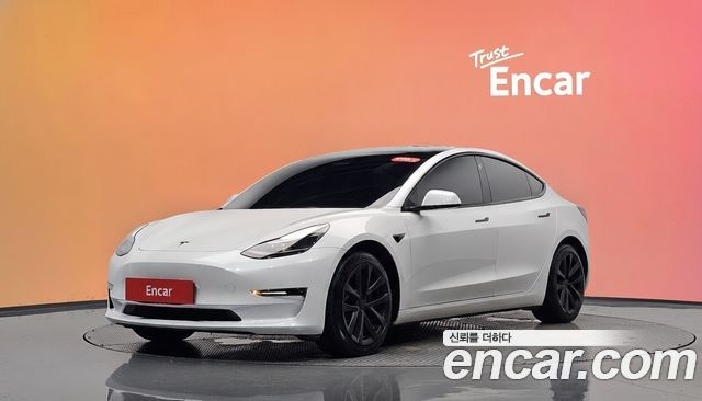 Tesla Model 3 2022
