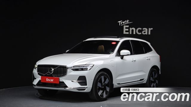 Volvo XC60 2025