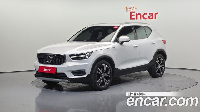 Volvo XC40 2021