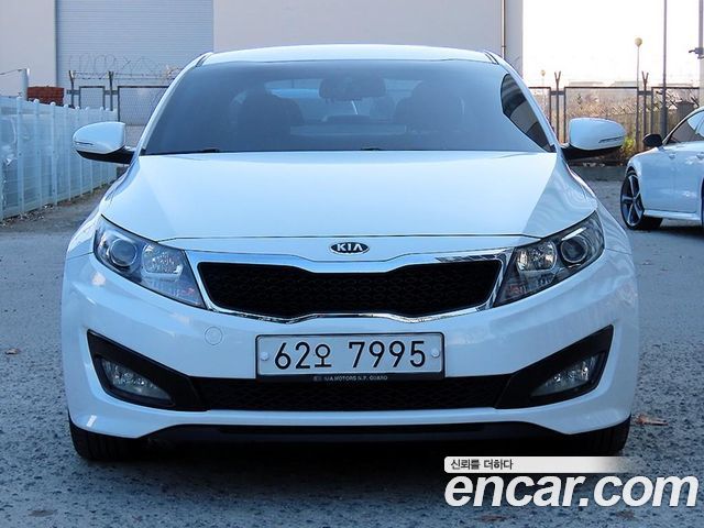 Kia K5 2011