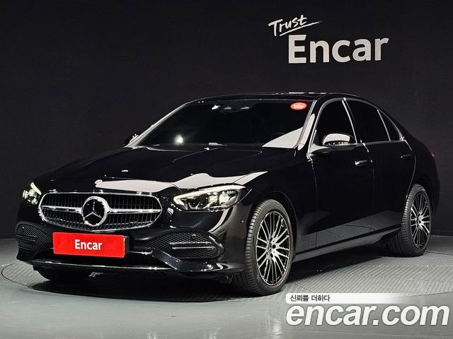 Mercedes-Benz C-Class 2024
