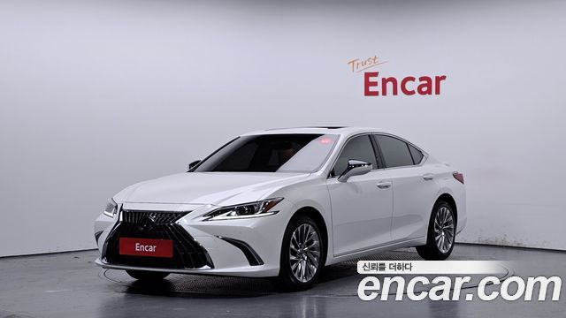 Lexus ES 2023
