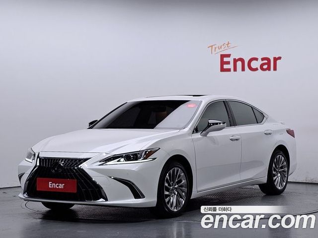 Lexus ES 2023