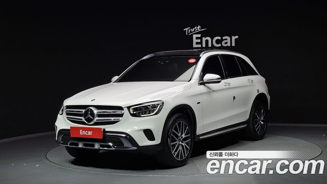 Mercedes-Benz GLC-Class 2021