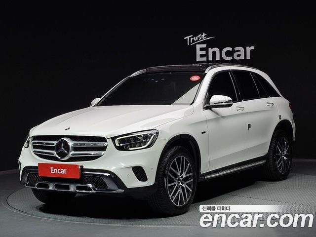 Mercedes-Benz GLC-Class 2021