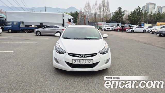 Hyundai AVANTE 2011