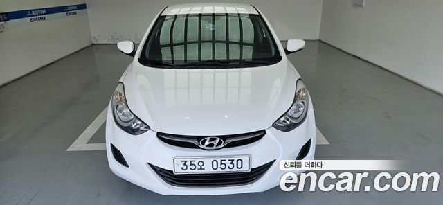 Hyundai AVANTE 2012