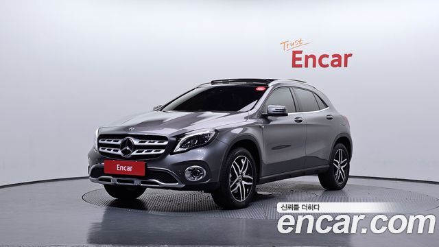 Mercedes-Benz GLA-Class 2019