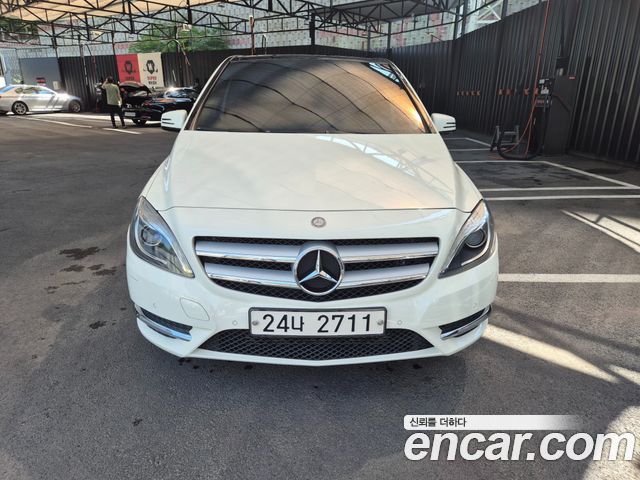 Mercedes-Benz B-Class 2012