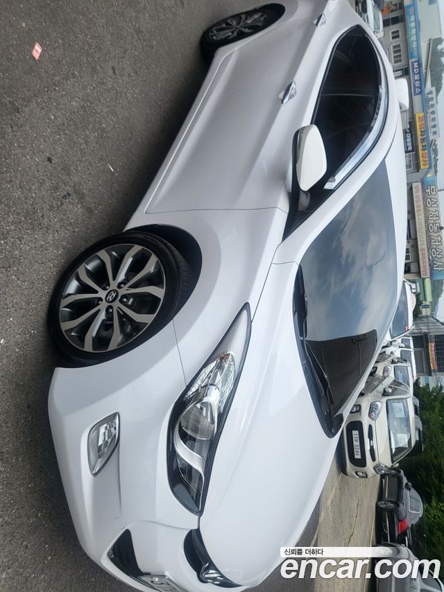 Hyundai AVANTE 2013