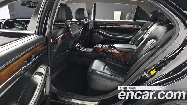 Genesis EQ900 2016