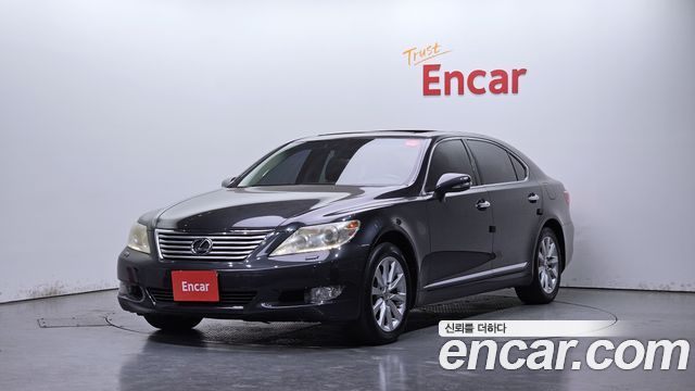 Lexus LS 2011